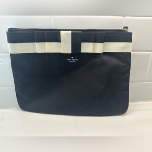 Kate Spade zipper clutch/pouch